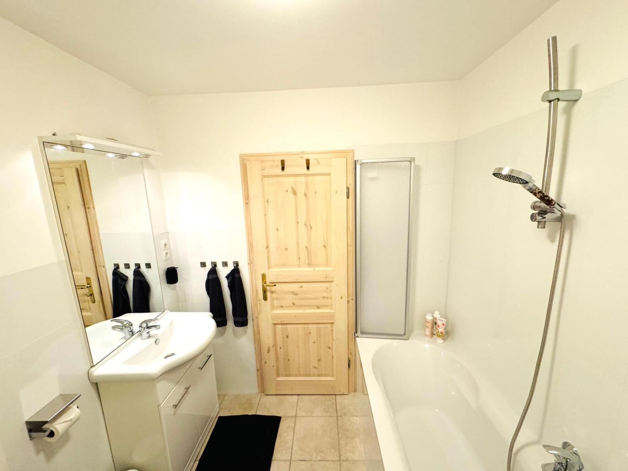 Superhosts Zentrum - Parkplatz - Badewanne - Netflix - Kaffee Bremen Luaran gambar
